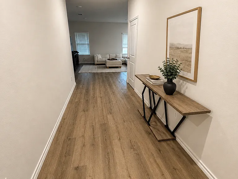 946 Buttercup Dr — Photo 2