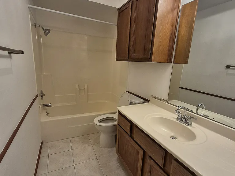 8110 NW 120th St #8110 — Photo 13