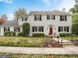 2424 Lincoln St, Camp Hill, PA