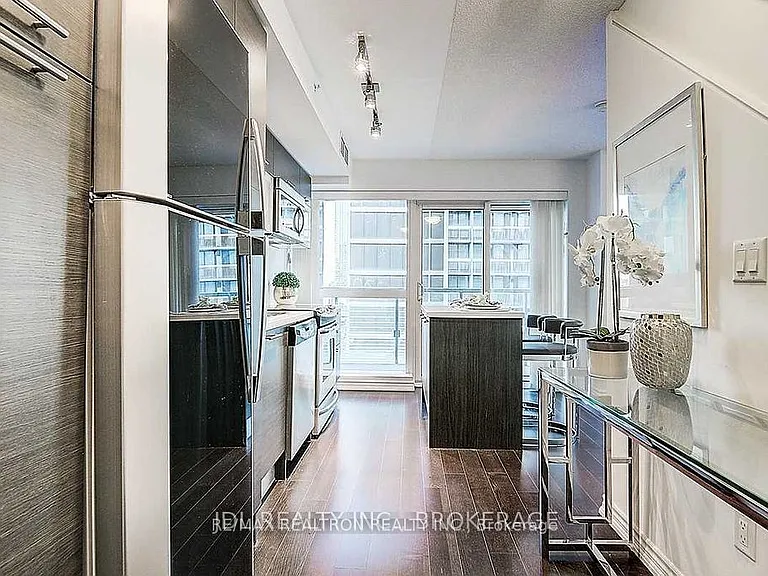 386 Yonge St #1112 — Photo 5