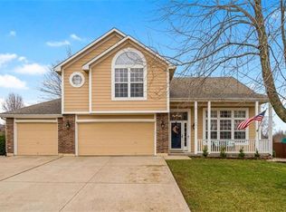 1531 Horseshoe Dr, Raymore, MO 64083