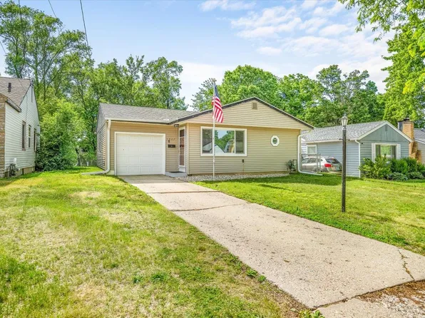 1327 26th St, Rockford, IL 61108