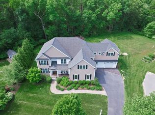 8 Connolly Way, Holliston, MA 01746