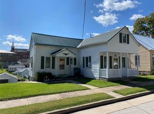 134 W 2nd St, Hermann, MO 65041