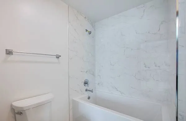 545 N Kenmore Ave — Photo 57