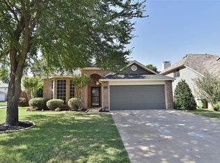1816 Quail Hollow Dr, Grapevine, TX 76051