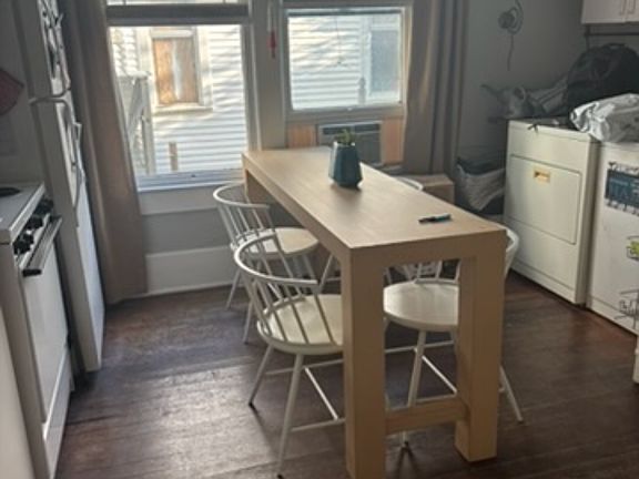 3rd image of 351 1st St NE #351