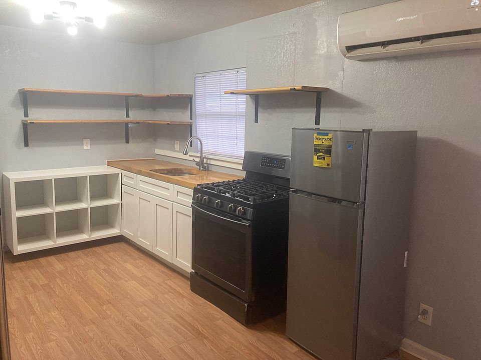 1st image of 719 Probandt St