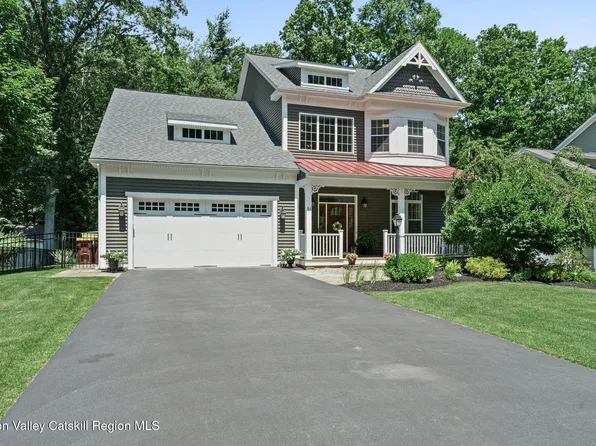 61 Yachtsmans Way, Malta, NY 12020