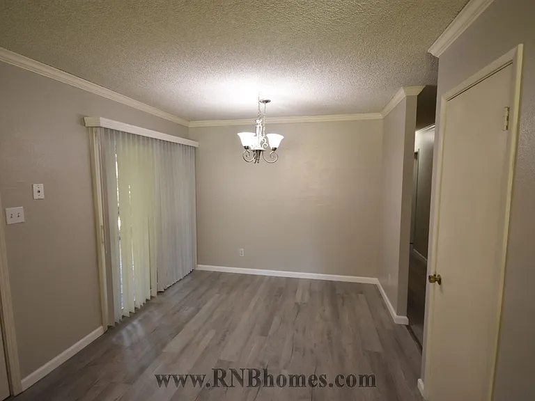 7335 Single Way — Photo 5