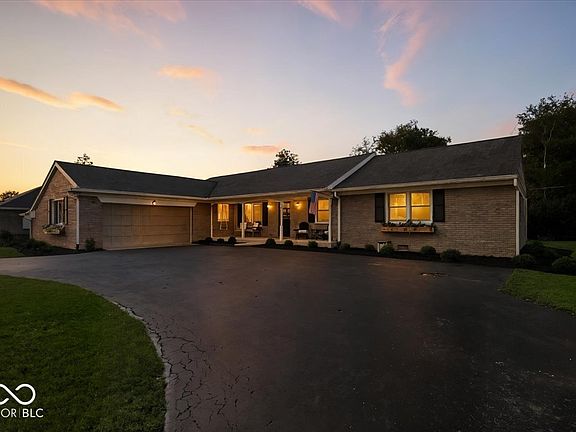 3rd image of 5850 E 54th Pl