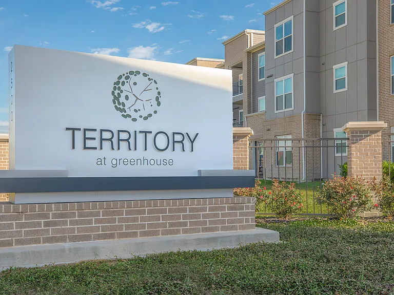 Territory at Greenhouse — Photo 41