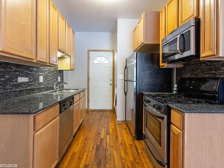 1171 E 61st St #1 — Photo 5
