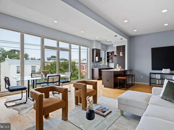 1930 Parrish St #4, Philadelphia, PA 19130