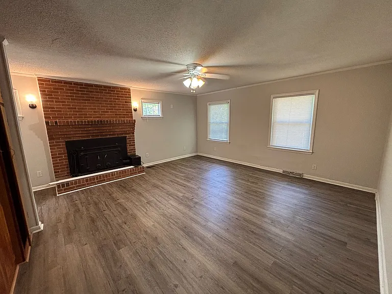 106 Oakmont Ave — Photo 9