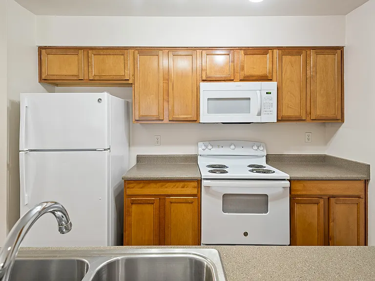 Valley Springs Apartments — Photo 24
