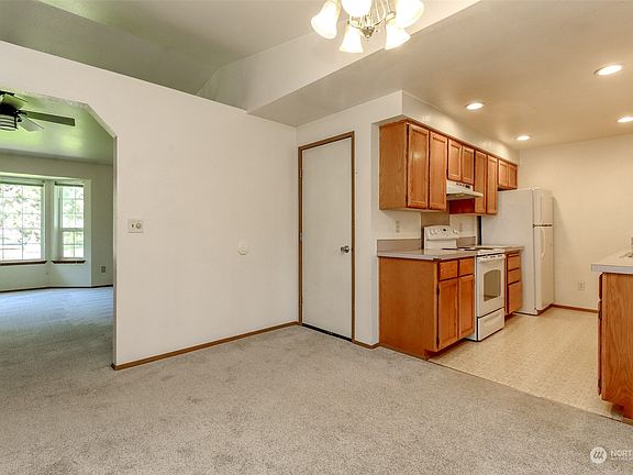 3rd image of 35615 to 35617 94th Avenue S