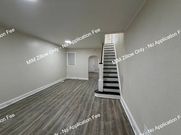 1154 Lansdowne Ave — Photo 4