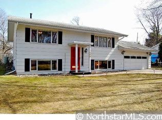 499 Riviera Dr, New Brighton, MN 55112