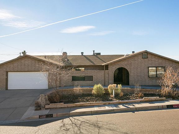 4th image of 3814 Riverview Ct NW