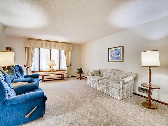 4th image of 7001 Chicago Ave