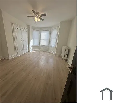 3 bed, 1000 sqft, $1,700 — Photo 2