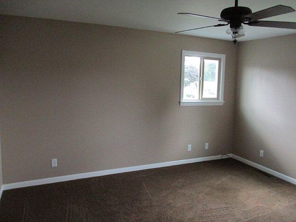 5th image of 1142 Colonial Ave