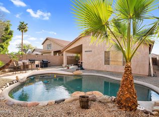 1714 W Hiddenview Dr, Phoenix, AZ 85045