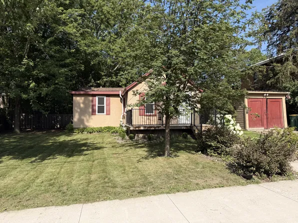 814 Owens St N, Stillwater, MN 55082