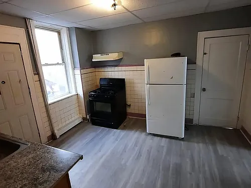 571 Jackson Ave Photo 1