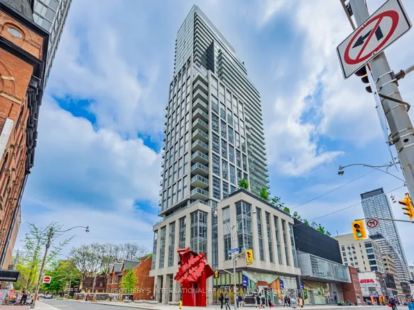 3 Gloucester St #1806, Toronto, ON M4Y 0C6