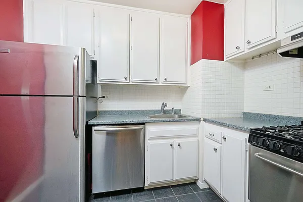 Rented by Compass | media 12