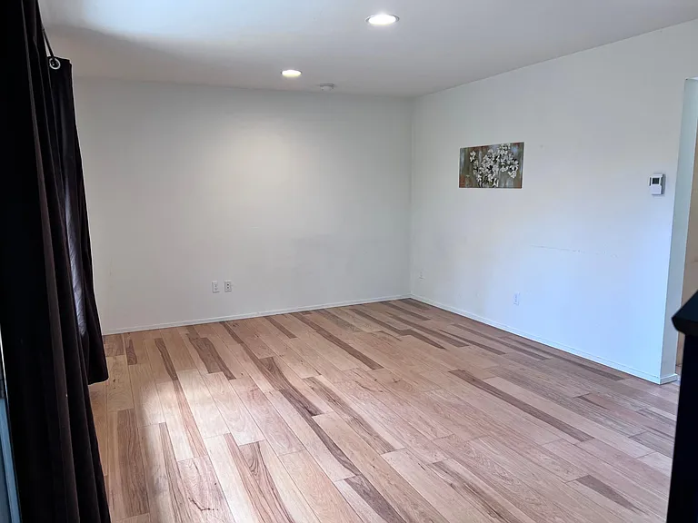1601 S Main St #C — Photo 20