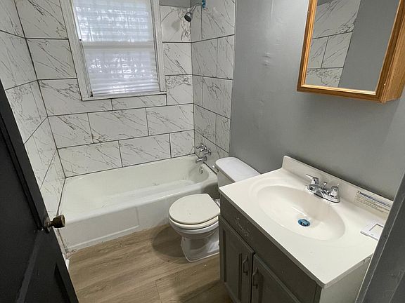 3rd image of 1588 Havana St