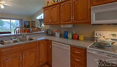 2nd image of 2004 S Leah Cir