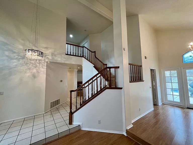 13940 Annandale Ln — Photo 4