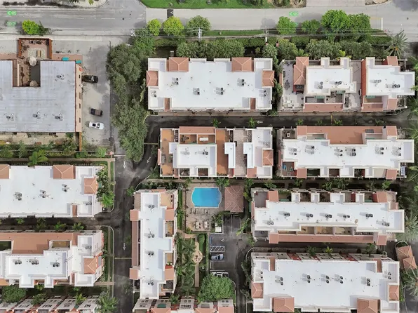 1033 NE 17th Way #605, Fort Lauderdale, FL 33304