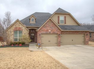 503 W 38th Pl, Sand Springs, OK 74063