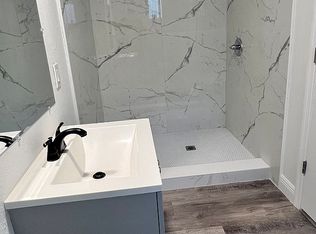 8750 Symmes Rd #107, Gibsonton, FL 33534