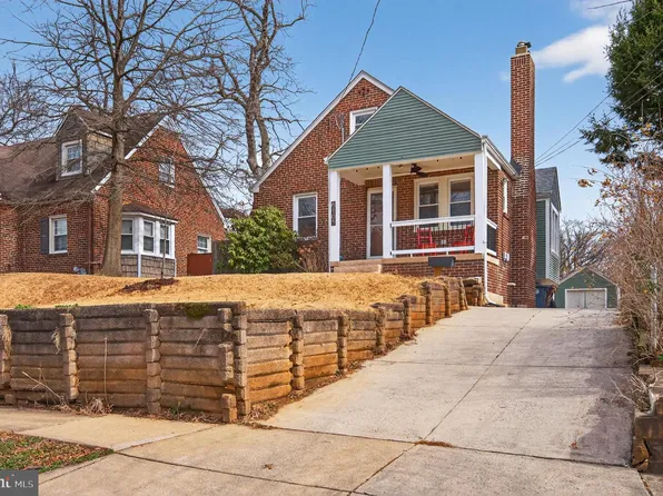 6105 43rd St, Riverdale, MD 20737