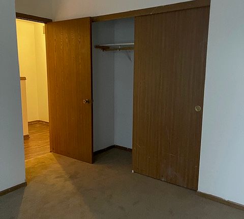 5th image of 1000 E Waterford Ave