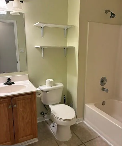 22240 Hawthorne Way — Photo 15