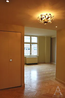 Rented by Peter Ashe | media 20