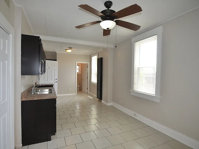 8914 Reading Rd #3 — Photo 6