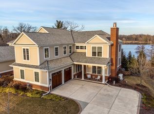 1766 Westbridge Cir, Lake Forest, IL 60045