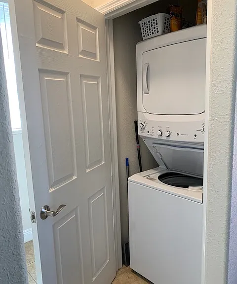 109 Sparrow Ave — Photo 5