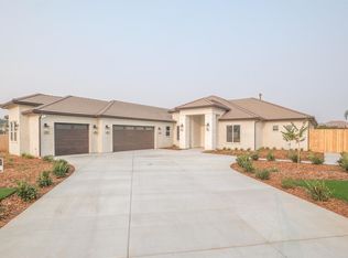 3069 Powers Ave, Clovis, CA 93619