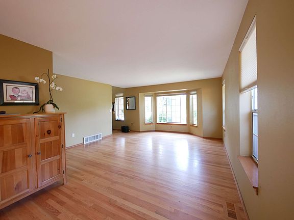 Living Room Bay Window - Main floor