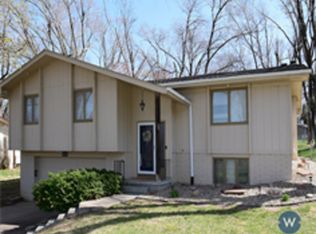 7918 Arlington Dr, Omaha, NE 68134