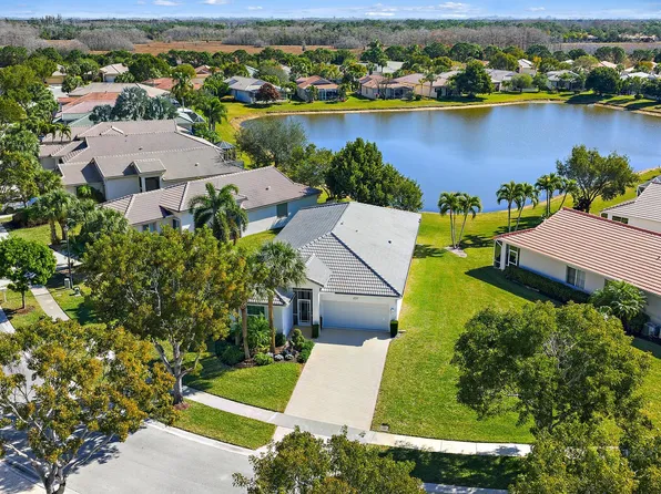 2737 Clipper Circle, West Palm Beach, FL 33411